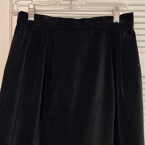 LASTING IMPRESSIONS Velveteen Skirt - Picture 3 of 9